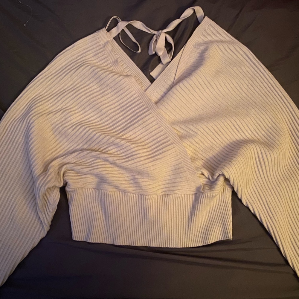 White, Long sleeve, Large
